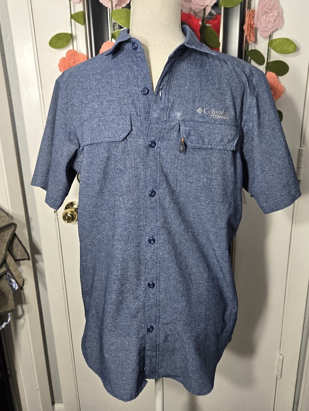 Columbia Omni Freeze Zero Titanium Mesh Lined Vented Short Sleeved Shirt Sz Sm